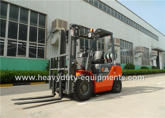 China Sinomtp FY25 Gasoline / LPG forklift with 3000 cc Displacement of GM engine supplier
