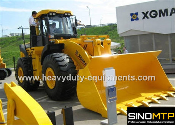 China XG982H wheel loder of XGMA brand with 28.4 tone operating weight , 250kw Cummins engine supplier