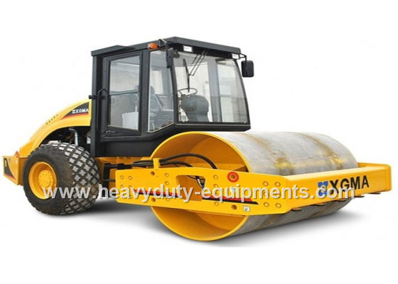 China Hydraulic Vibratory Road Roller XG6201 Adopted the Shanghai D6114 turbocharged diesel engine supplier