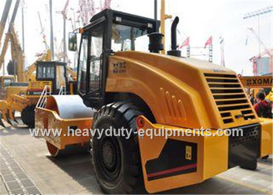 China Pneumatic Road Roller XG6262P with air conditioner and 26 T operating weight supplier
