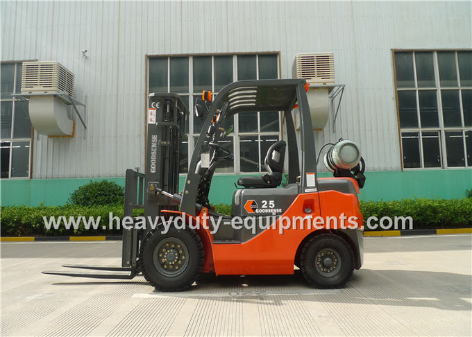 Sinomtp FY25 Gasoline / LPG forklift with 3000 cc Displacement of GM engine