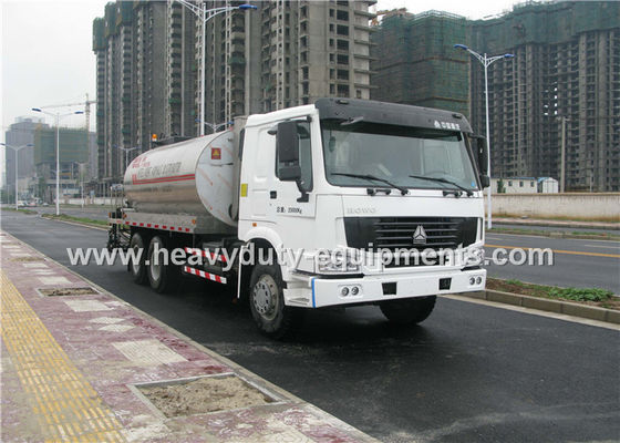 China Intelligent Asphalt Distributor with computerized control system and two diesel burner heating system supplier