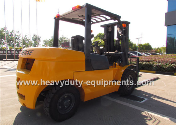 Sinomtp FD50 Industrial Forklift Truck 5000Kg Rated Load Capacity With ISUZU Diesel Engine supplier